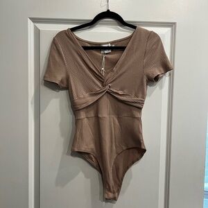 NWT Tshirt Bodysuit - Princess Polly